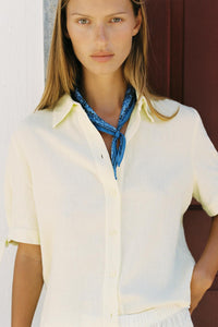 CHEMISE MANCHES COURTES AVEC LACETS EN RAMIE