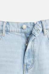 SHORT EN DENIM COUPE CLASSIQUE