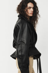 BLOUSON EN MATIÈRE SYNTHÉTIQUE AVEC CEINTURE