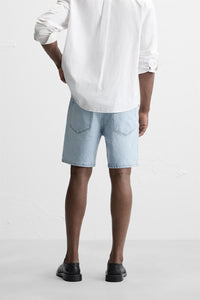 SHORT EN DENIM COUPE CLASSIQUE