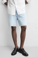SHORT EN DENIM COUPE CLASSIQUE