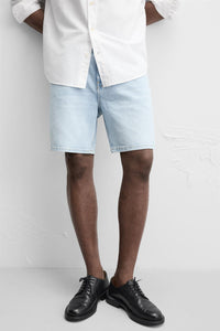 SHORT EN DENIM COUPE CLASSIQUE
