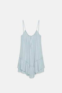 ROBE COURTE FLUIDE À VOLANT