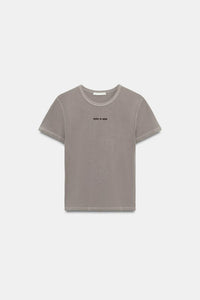 T-SHIRT MANCHES COURTES ET INSCRIPTION
