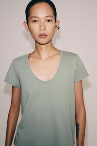 T-SHIRT EN COTON À MANCHES COURTES