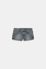 MINI SHORT EN JEAN TRF À CLOUS