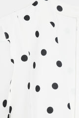 ROBE COURTE À MANCHES BOUFFANTES