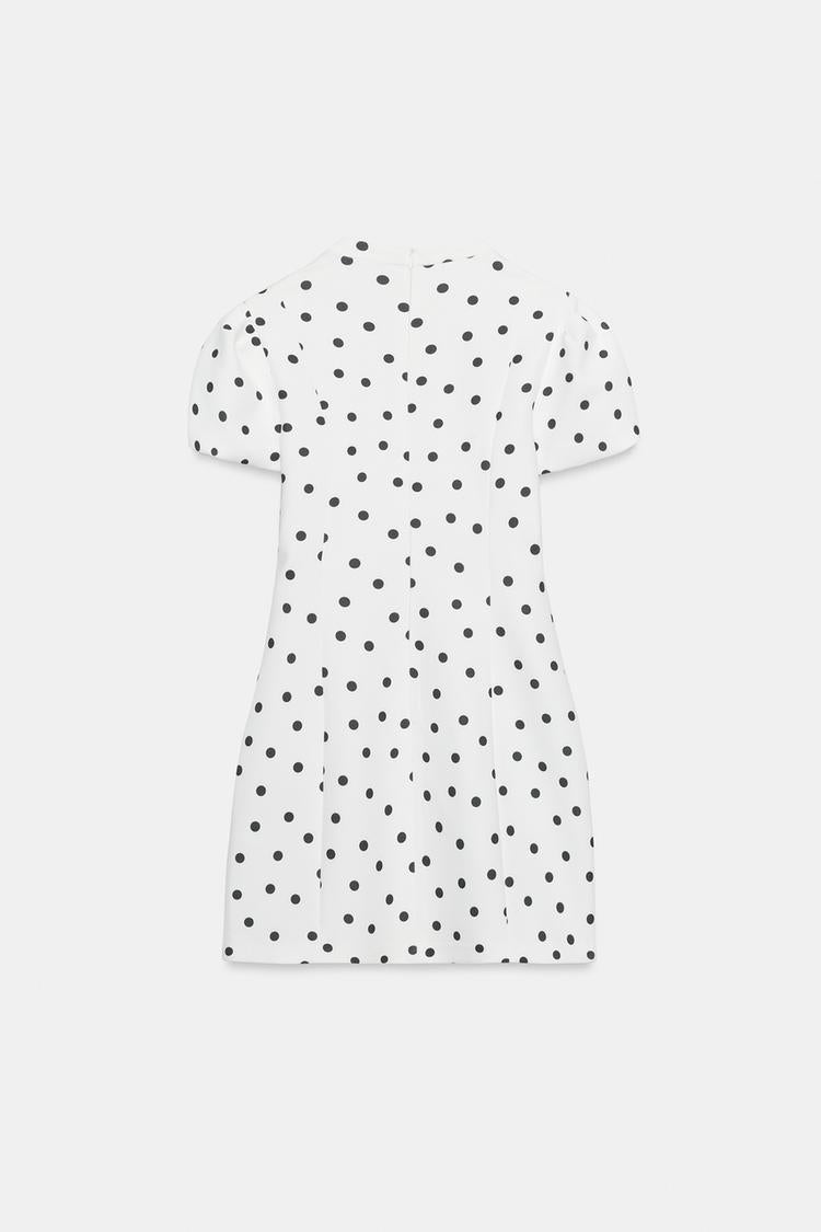ROBE COURTE À MANCHES BOUFFANTES