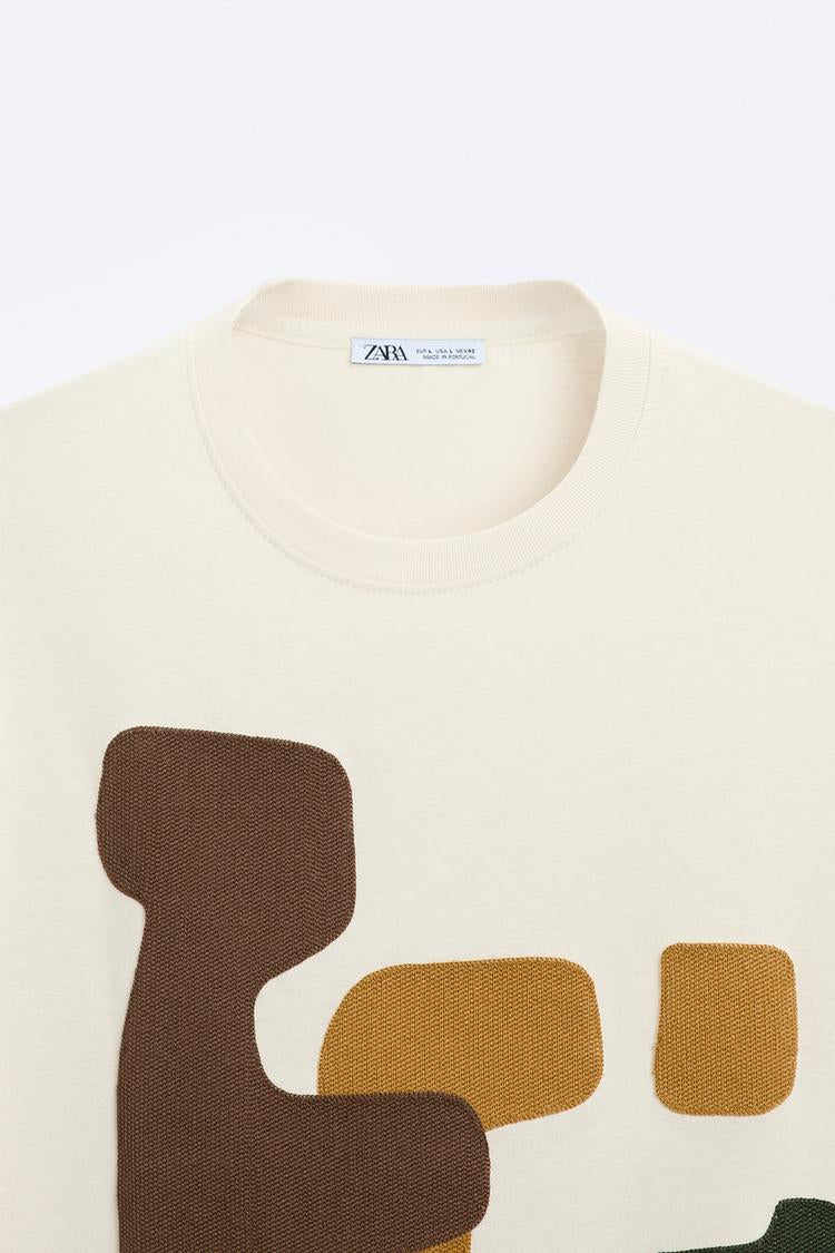T-shirt avec pièce