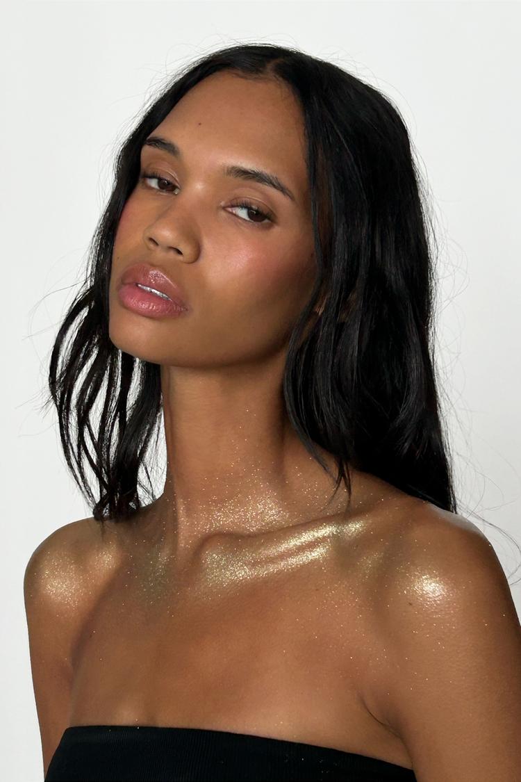 Red Zara Temptation Body Glitter Spray