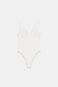 BODY AVEC DENTELLE