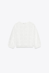 BLOUSE COURTE BRODÉE ET PERFORÉE