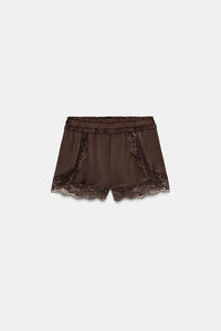SHORT AVEC DENTELLE COMBINÉE