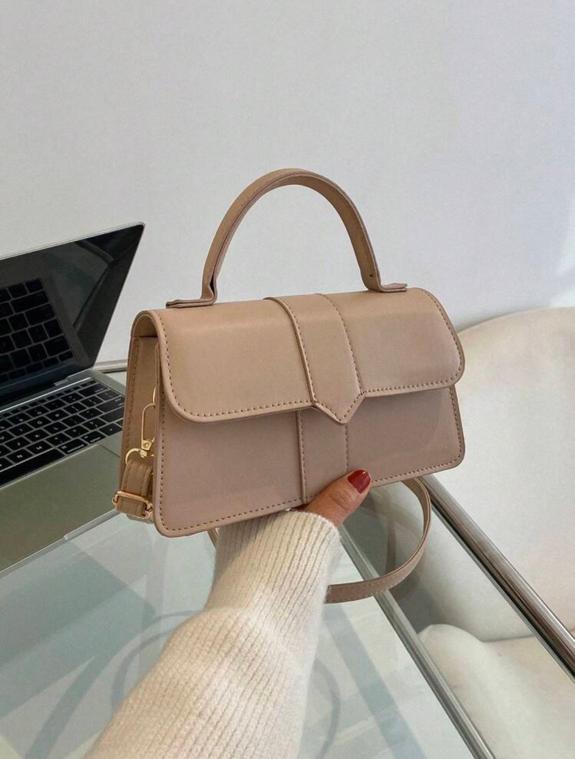 Sac à main avec sangle plissé -