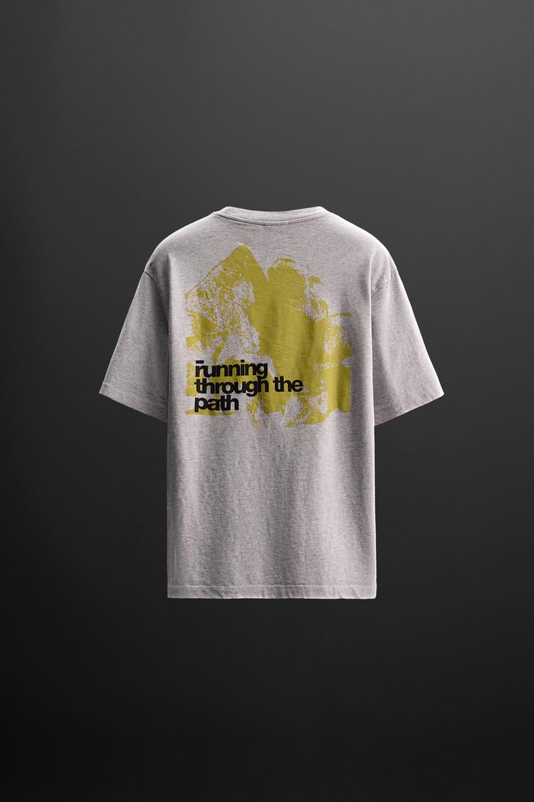 T-SHIRT À GRAPHISMES  VARIÉS