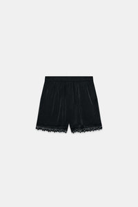 SHORT SATINÉ DENTELLE