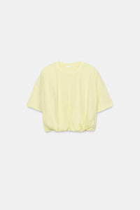 T-SHIRT COURT BOUFFANT