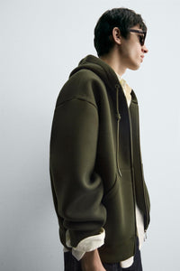 SWEAT À CAPUCHE EFFET NEOPRÈNE