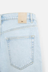 SHORT EN DENIM COUPE CLASSIQUE