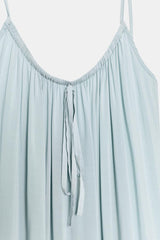 ROBE COURTE FLUIDE À VOLANT